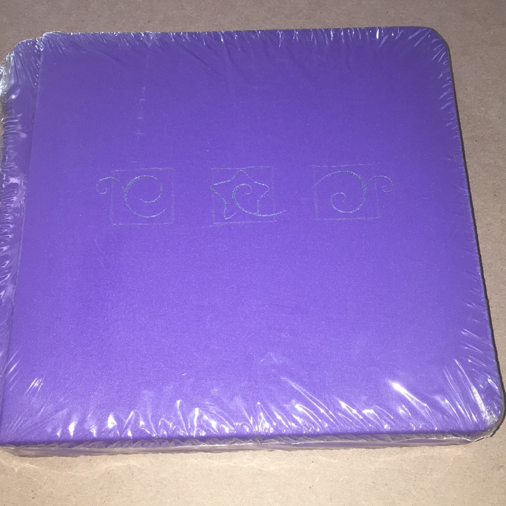 Creative Memories 7x7 collectors album. Brand new